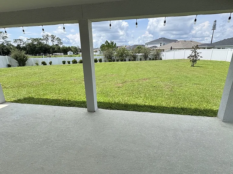 4595 Plainview Rd — Photo 8
