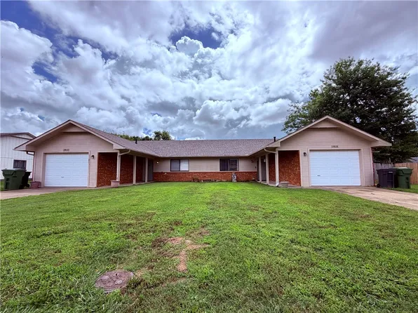 1813 & 1815 S 14th Pl, Rogers, AR 72758