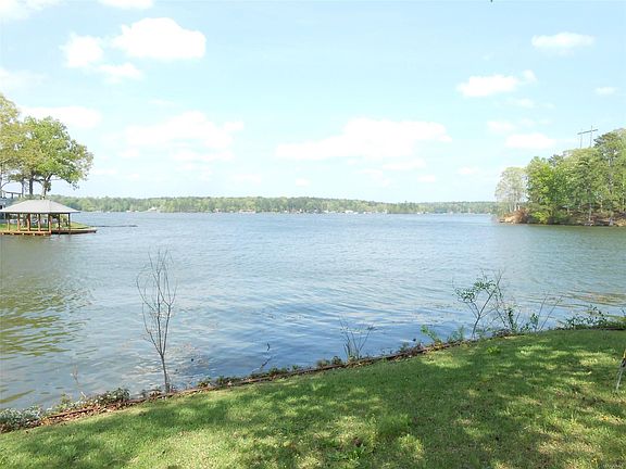 4th image of 125 Donahue Dr