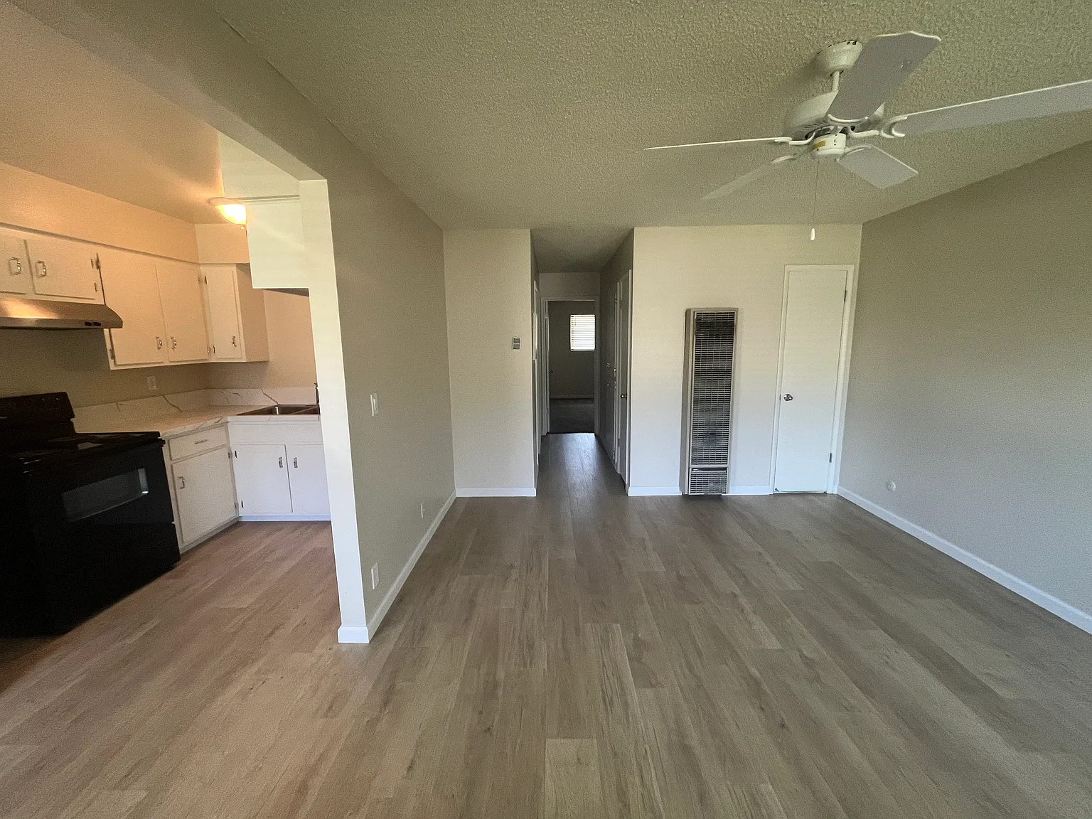 2 bed, 700 sqft, $1,300 — Photo 4