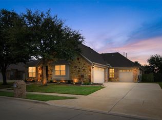 7013 Four Sixes Ranch Rd, North Richland Hills, TX 76182