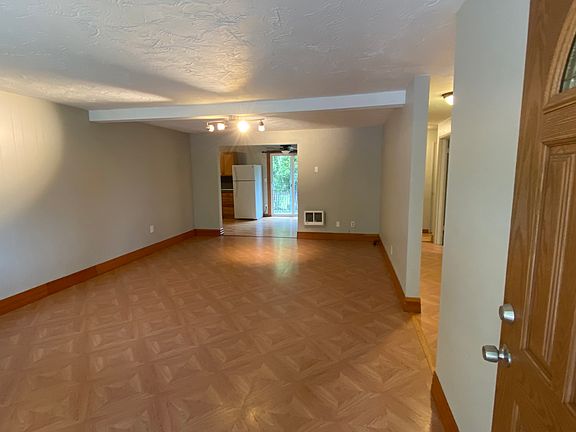 4th image of 14026 SE Redwood Ave