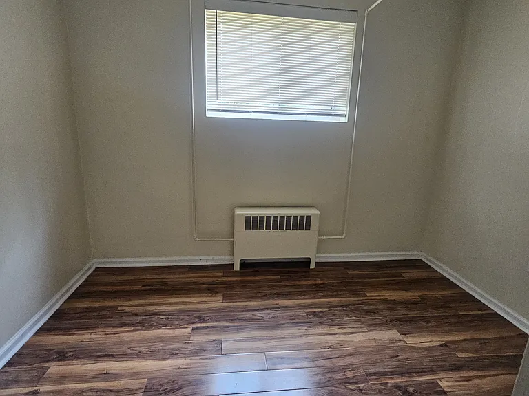 570 Whitney Ave #S2 — Photo 7