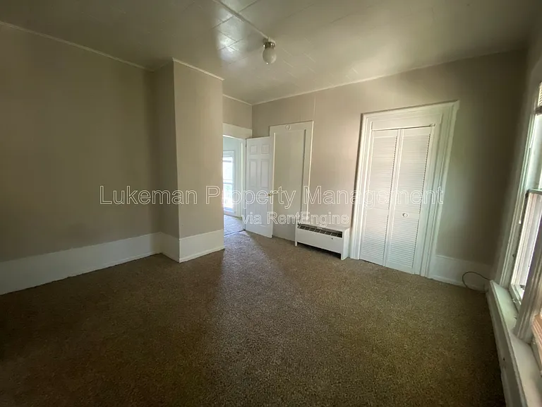 431 W Vine St — Photo 26