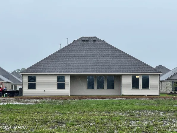 222 Hadley Ct, Breaux Bridge, LA 70517