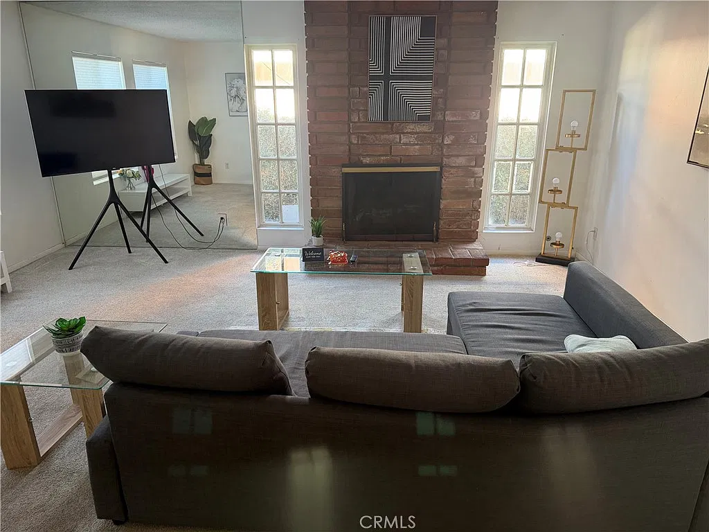 9504 E Naomi Ave — Photo 4
