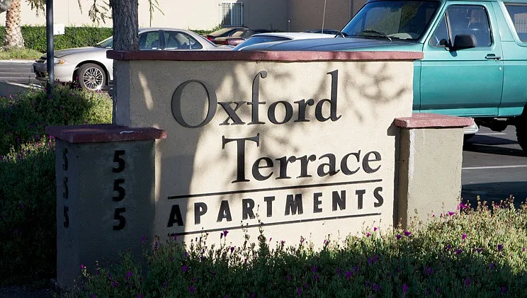 Oxford Terrace Apartments — Photo 1