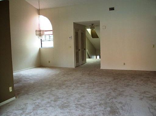5th image of 3176 Arbor Ln