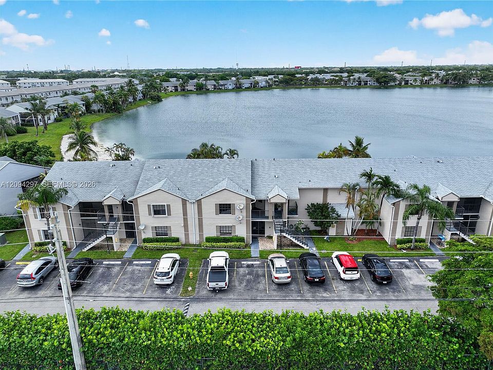 1st image of 889 Hamilton Dr #889E