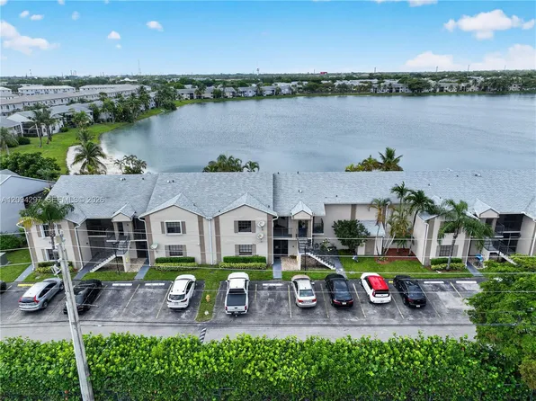 889 Hamilton Dr #889E, Homestead, FL 33034