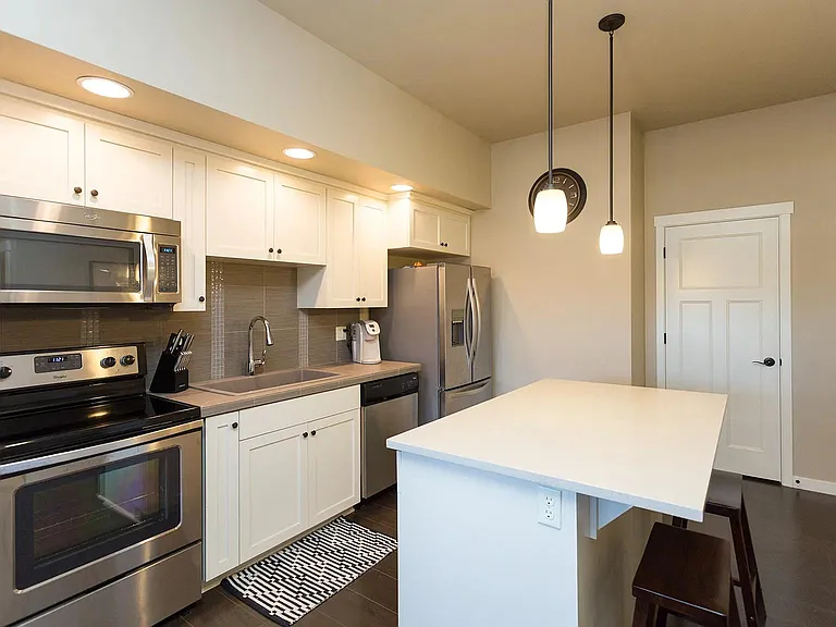 13915 SW Meridian St #109 — Photo 3