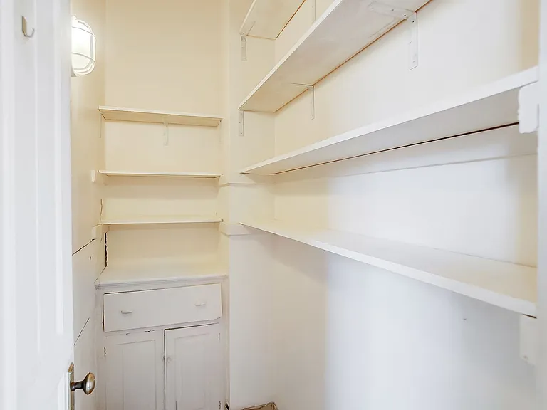 508 Greenup St — Photo 10