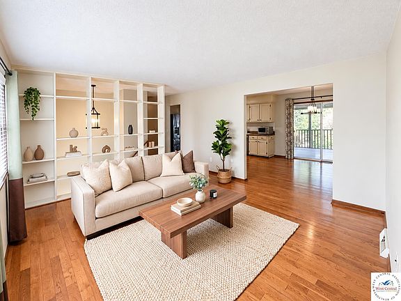 3rd image of 115 Fairview Ave