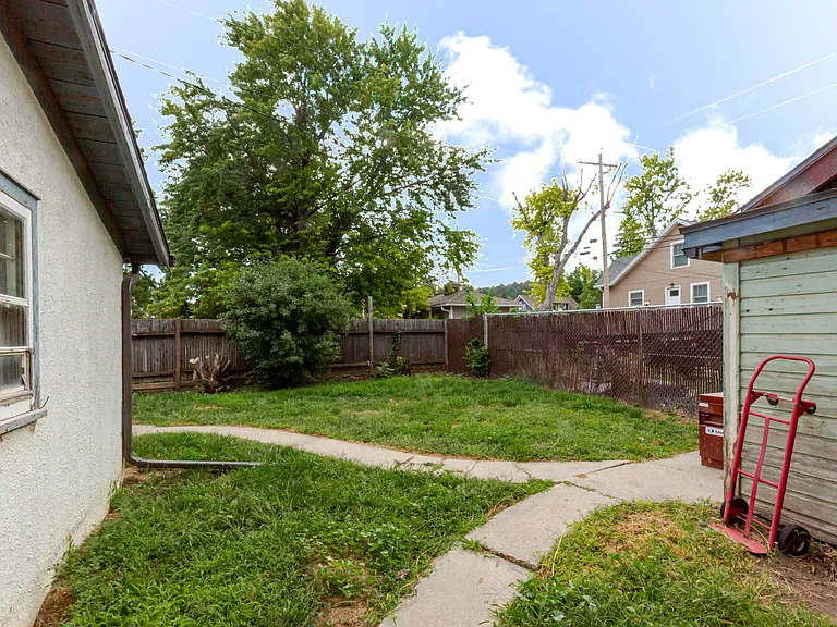 1217 West Blvd — Photo 7