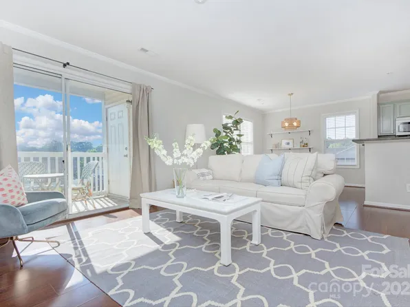 1075 Triece Ln, Charlotte, NC 28215