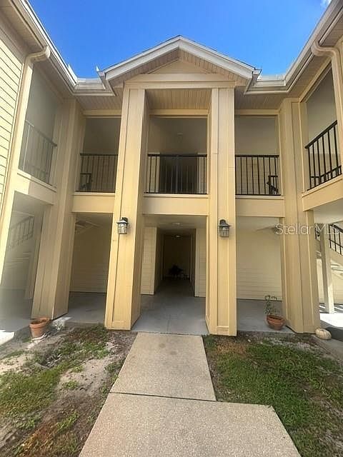 1st image of 425 Summit Ridge Pl APT 105