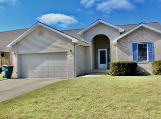 209 S Ivy Wood Dr, Muncie, IN 47304