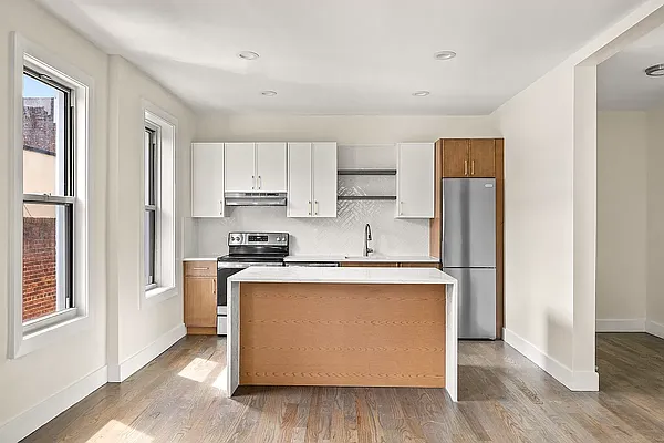 Rented by Pear NYC LLC | media 16