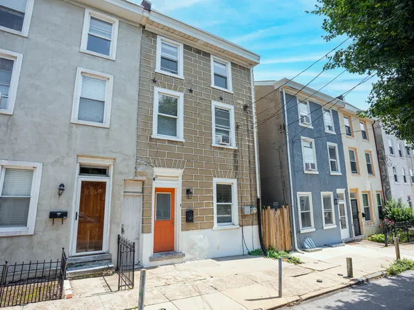 203 Dupont St, Philadelphia, PA 19127
