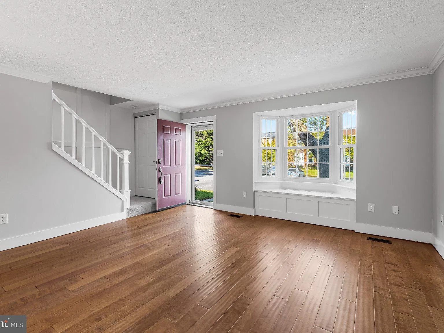 4 bed, 1.5 bath, 1725 sqft, $2,550 — Photo 3