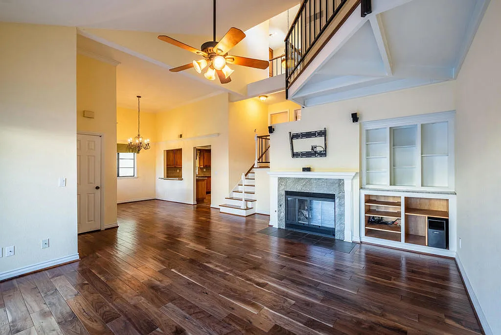 3 bed, 3.0 bath, 1774 sqft, $5,400 — Photo 4
