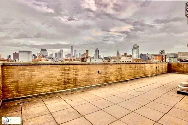 Rented by Metropolitan Property Group | media 25