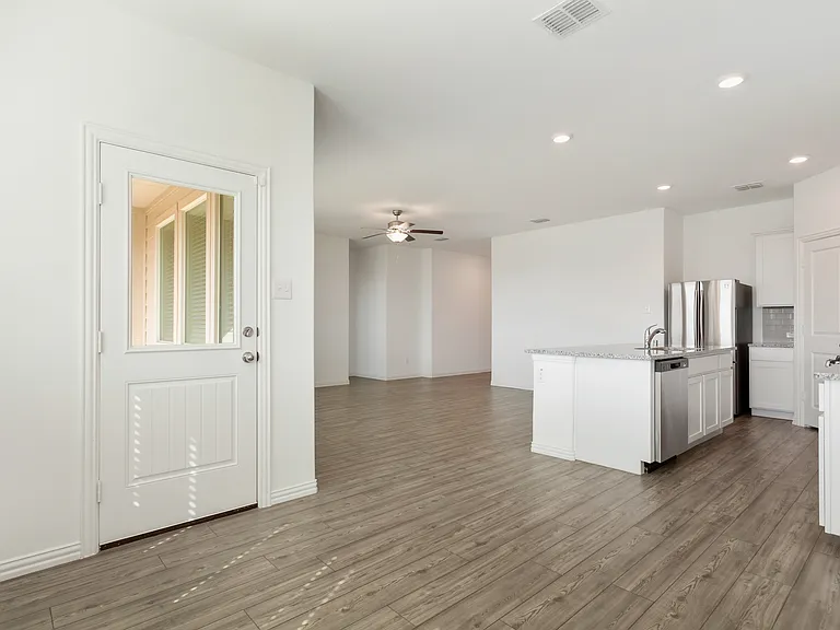2157 Clarion Ln — Photo 13