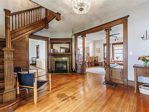 5th image of 10 Chestnut St