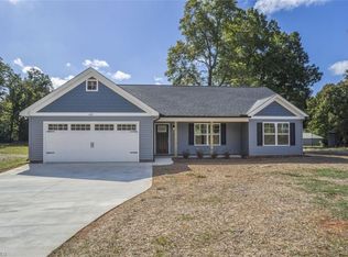 6015 Zoo Pkwy, Asheboro, NC 27205