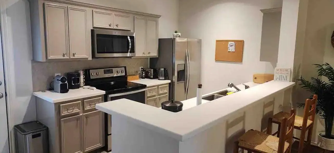 2 bed, 1.5 bath, 1240 sqft, $2,300 — Photo 4