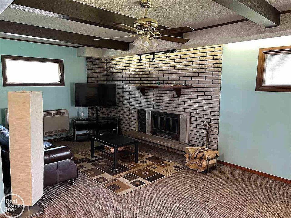 2nd image of 29234 Desmond Dr
