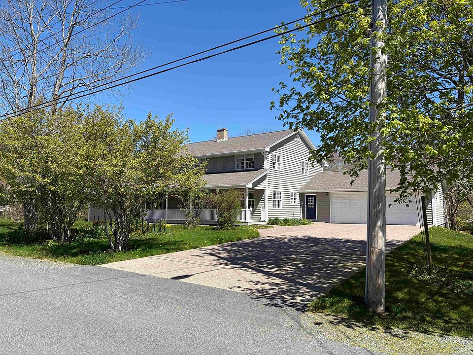 1st image of 93 Fraser Rd