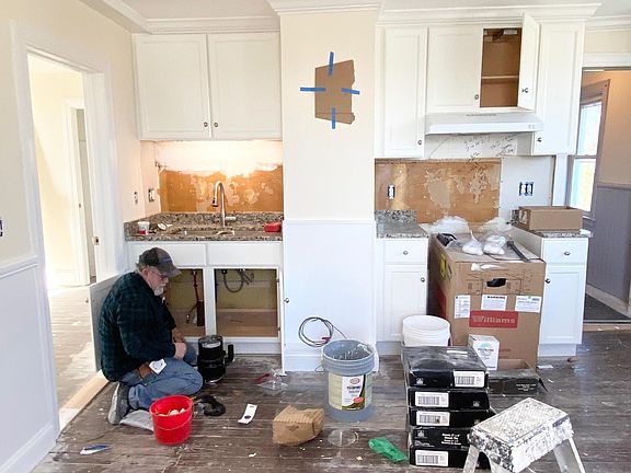 5th image of 9 West St APT 3S