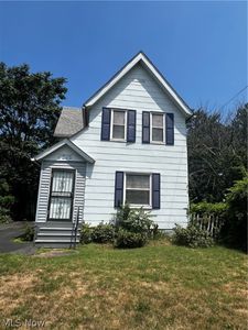 9515 Orleans Ave, Cleveland, OH, 44105