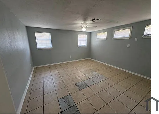 1936 Lariet Ln — Photo 2