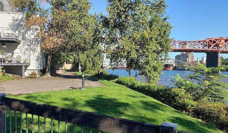 720 NW Naito Pkwy #D17 — Photo 30