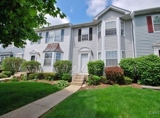 1240 Alexandria Ct, Geneva, IL 60134