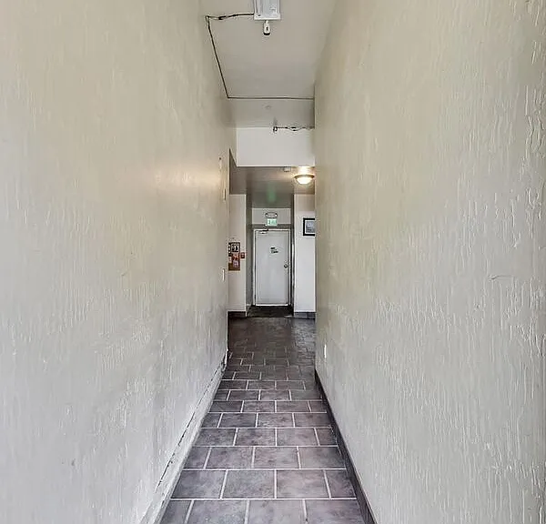 4350 Kirkham Street — Photo 16