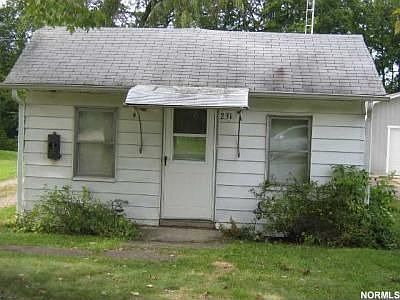 1st image of 231 Oakwood St