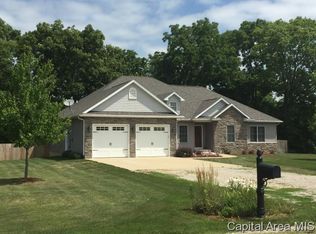 2009 Balleycastle Rd, Petersburg, IL 62675