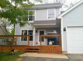 413 Fenmore Ct, Genoa City, WI 53128