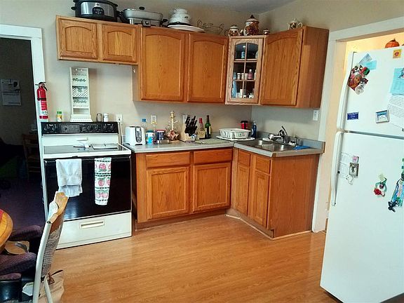 3rd image of 106 N Kimberly Ave