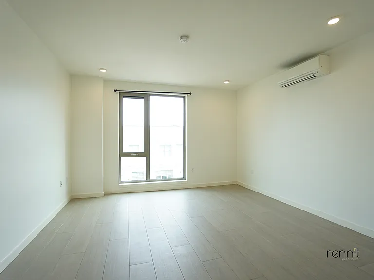 33 Little Nassau St #804 — Photo 3