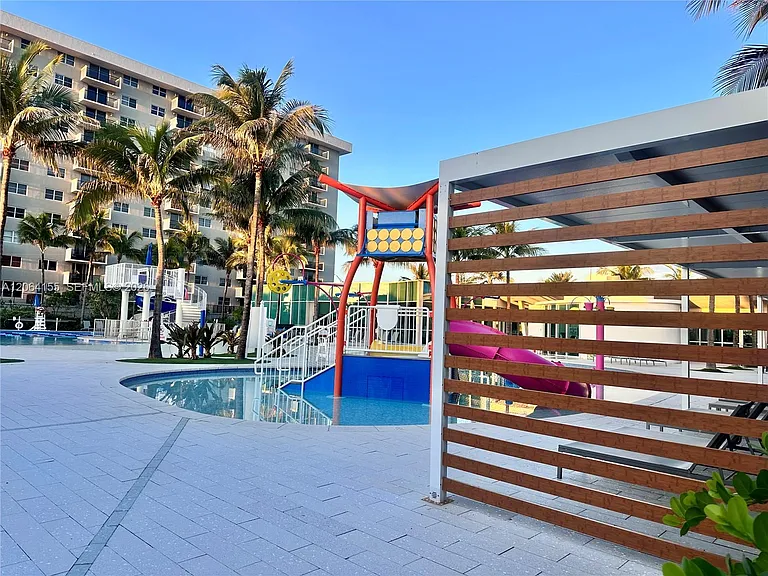 9225 Collins Ave #1407 — Photo 29