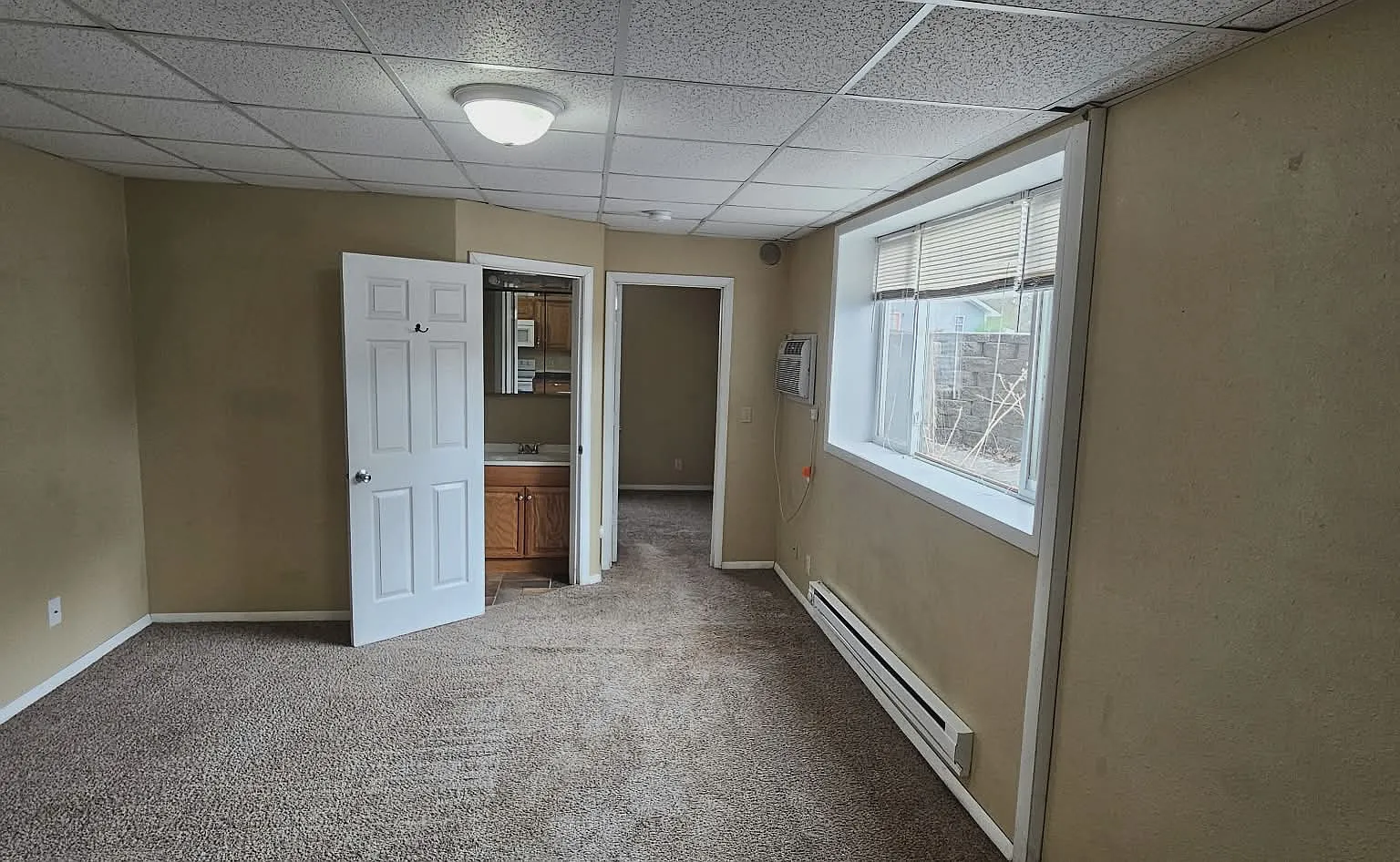1 bed, $650 — Photo 1