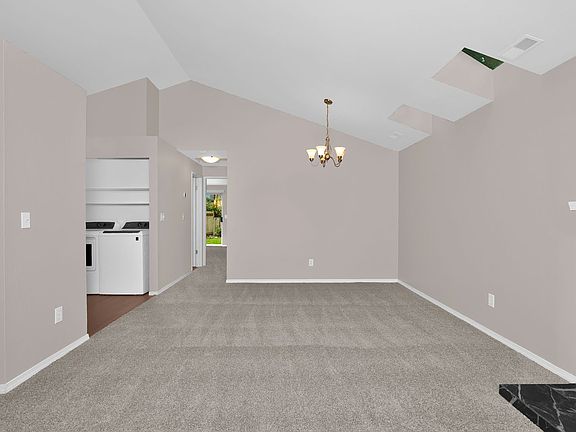 5th image of 18314 NE 92nd Ct