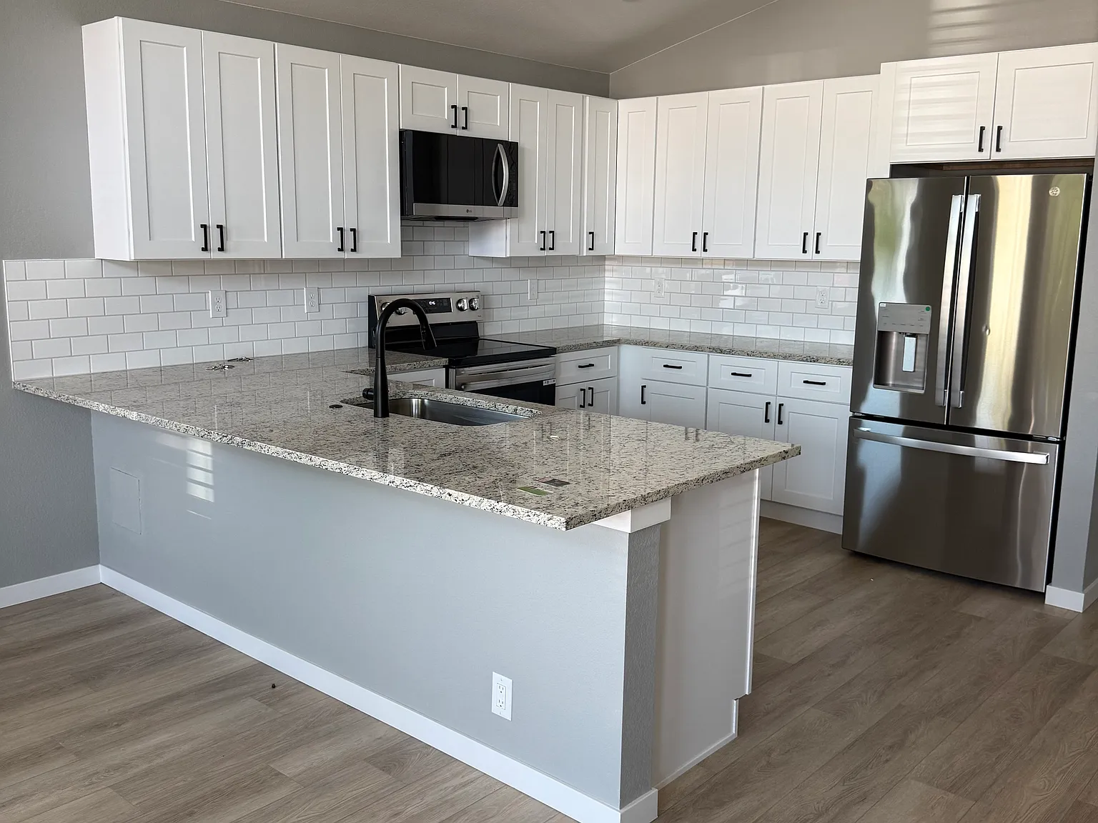3 bed, 1200 sqft, $2,350 — Photo 2