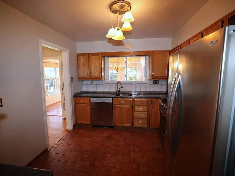 Spacious kitchen