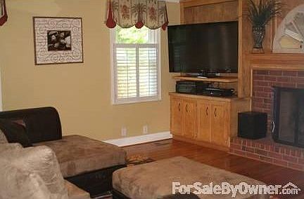 5th image of 4170 Knollcrest Cir N