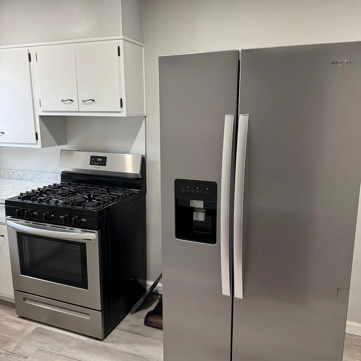 3 bed, 1056 sqft, $2,000 — Photo 4